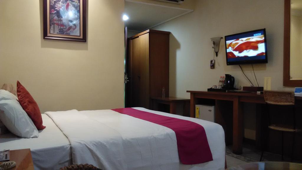 Lotus Garden Hotel Kediri  Ngoại thất bức ảnh