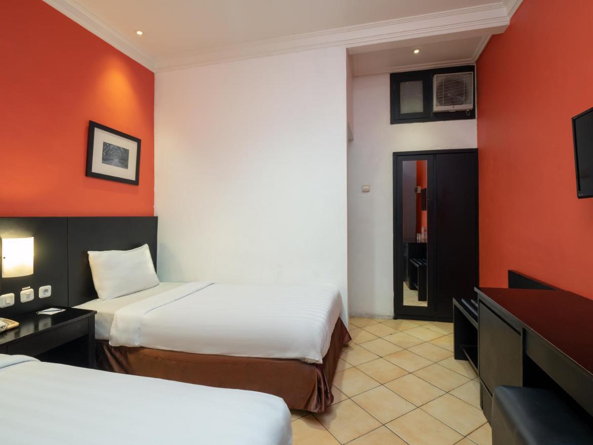 Lotus Garden Hotel Kediri  Ngoại thất bức ảnh