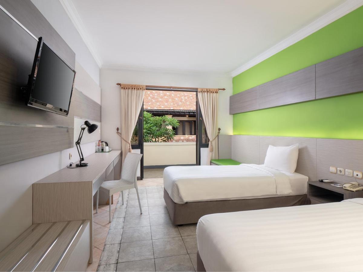 Lotus Garden Hotel Kediri  Ngoại thất bức ảnh