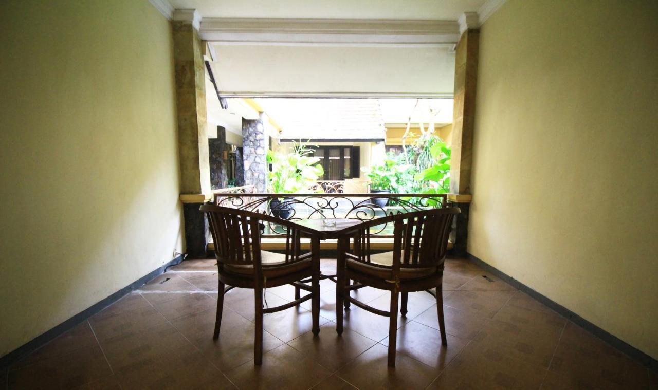 Lotus Garden Hotel Kediri  Ngoại thất bức ảnh