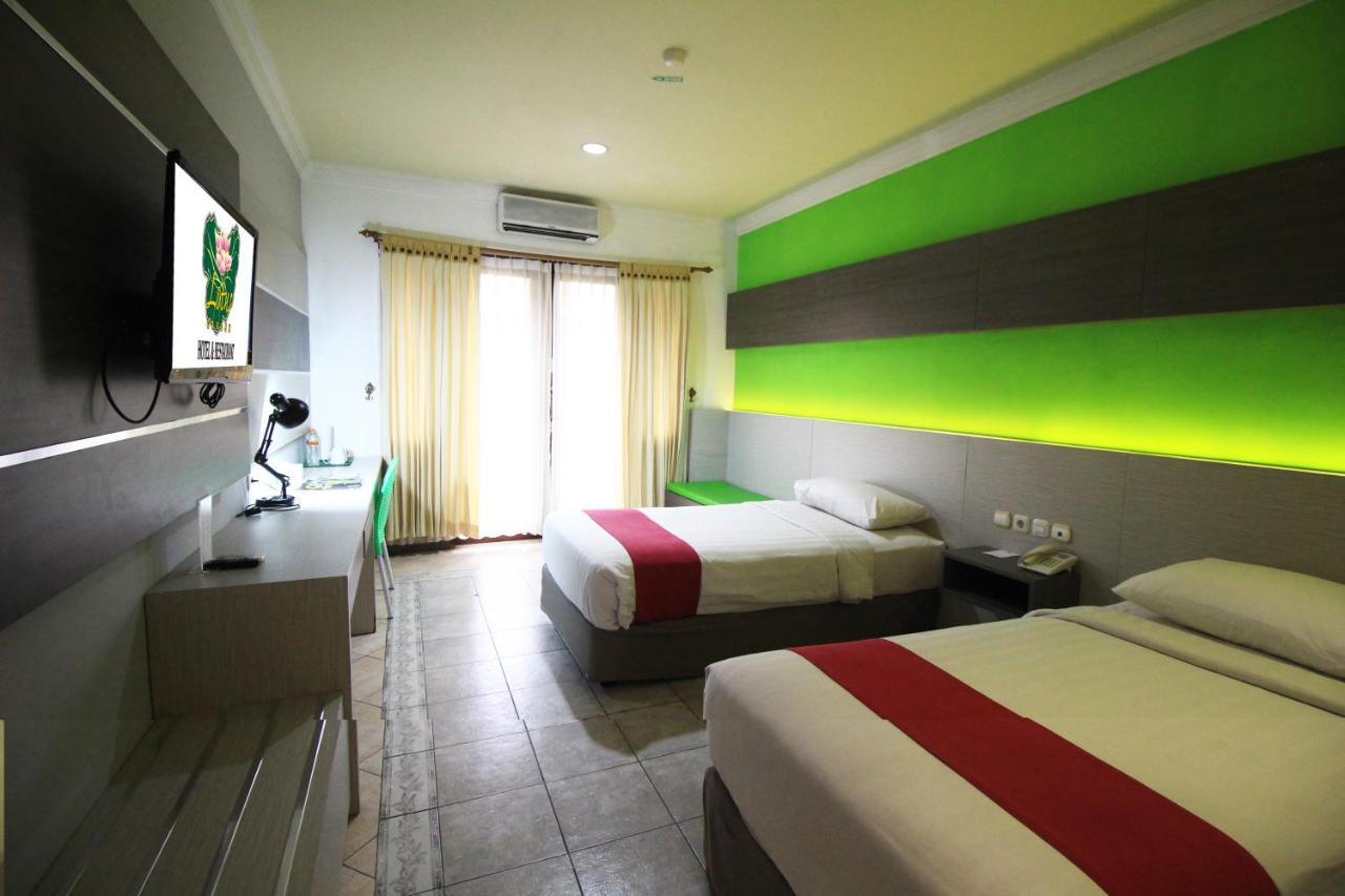 Lotus Garden Hotel Kediri  Ngoại thất bức ảnh