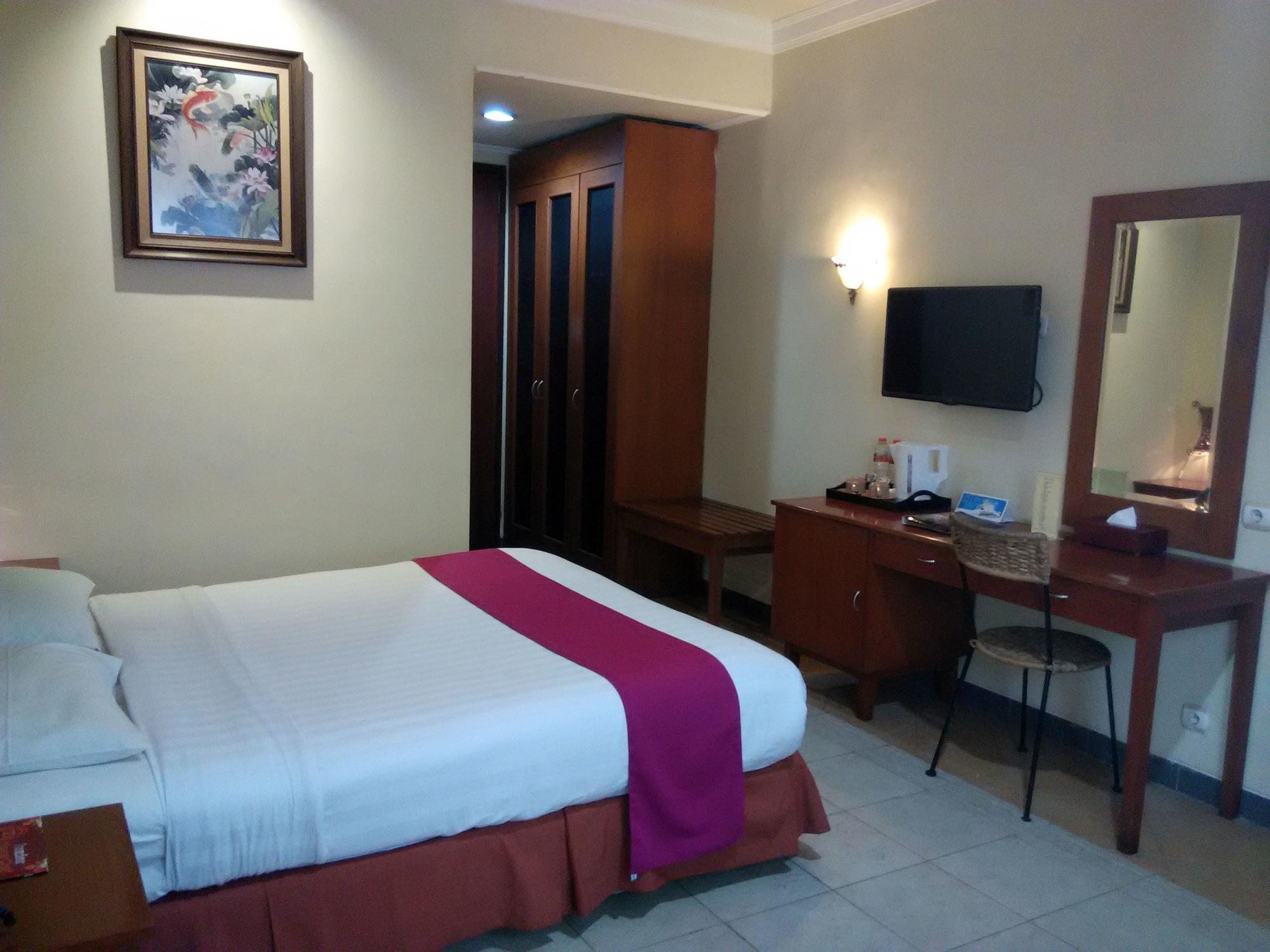 Lotus Garden Hotel Kediri  Ngoại thất bức ảnh