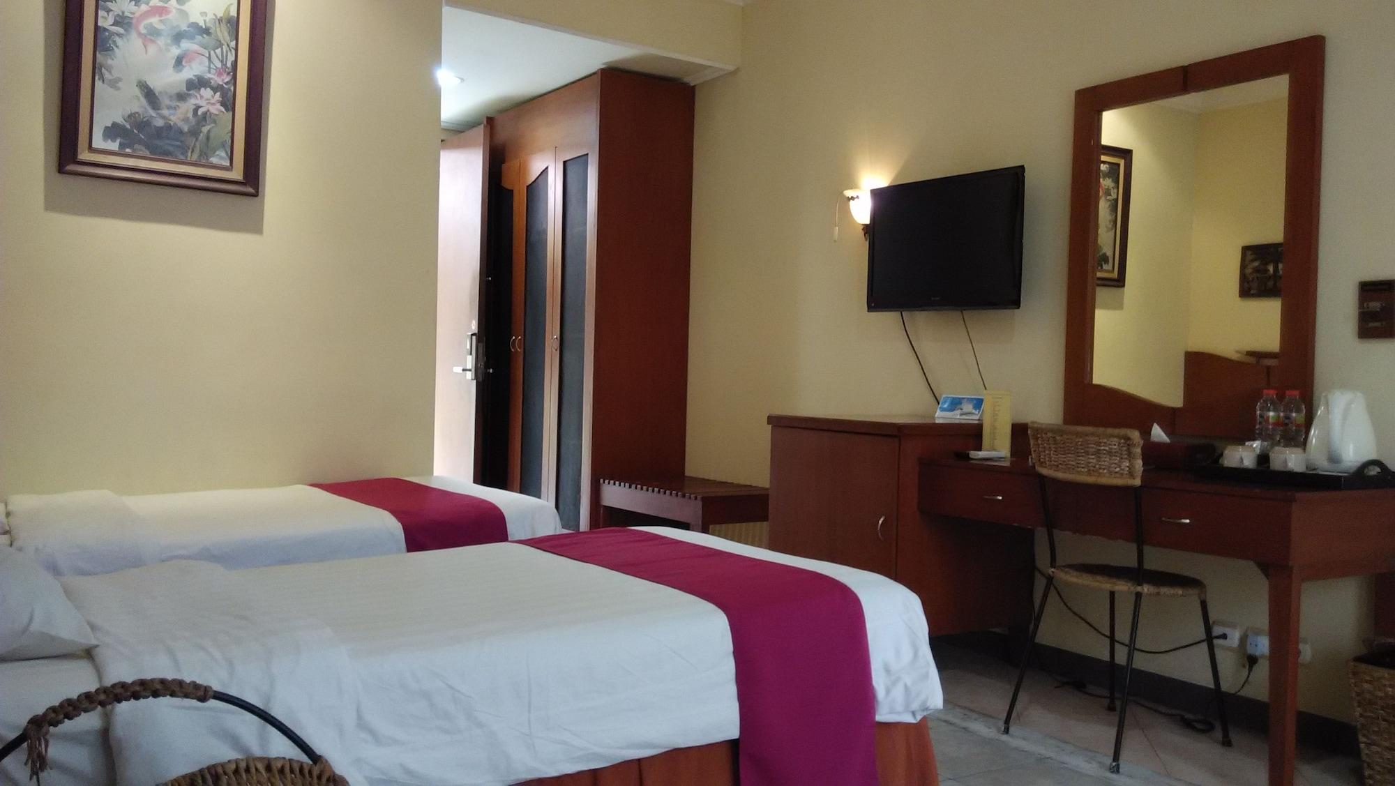 Lotus Garden Hotel Kediri  Ngoại thất bức ảnh