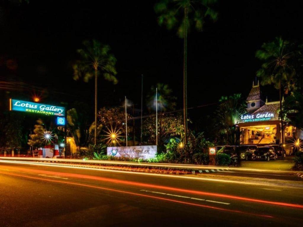 Lotus Garden Hotel Kediri  Ngoại thất bức ảnh