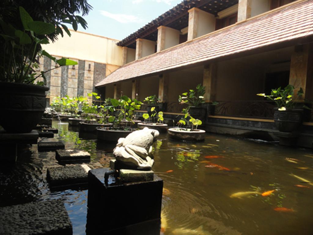 Lotus Garden Hotel Kediri  Ngoại thất bức ảnh