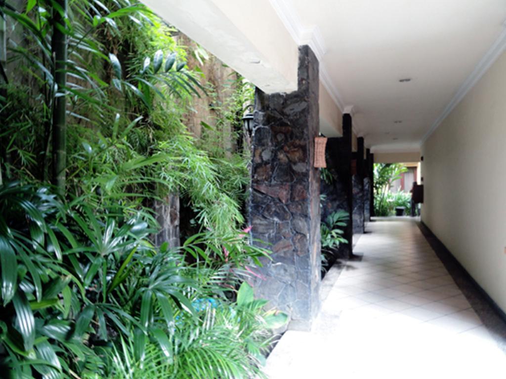 Lotus Garden Hotel Kediri  Ngoại thất bức ảnh