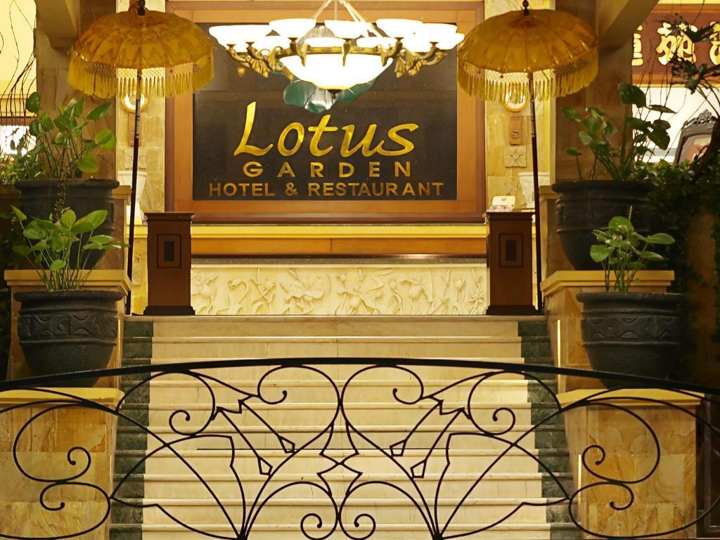 Lotus Garden Hotel Kediri  Ngoại thất bức ảnh